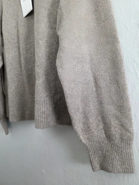 NEW Everlane Crewneck Sweater Alpaca Wool Heather Taupe Medium - Picture 3 of 11